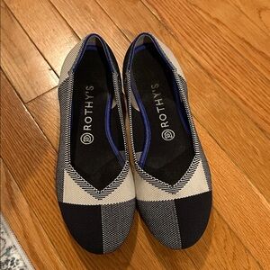 Rothy's Limited Edition The Flat Round Toe Captoe Shoe size 9